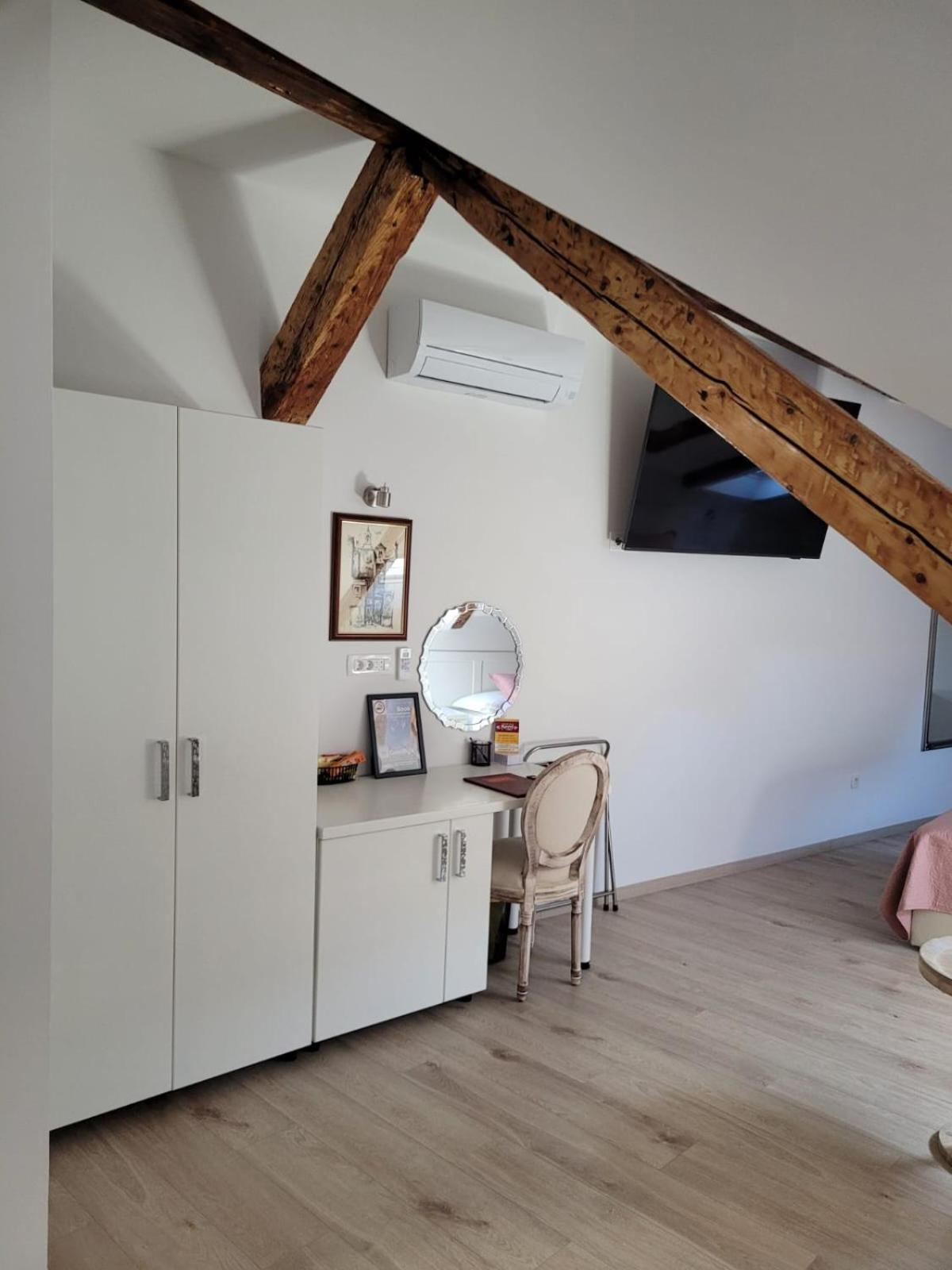 Hotel Kastel 1700 Split Bilik gambar