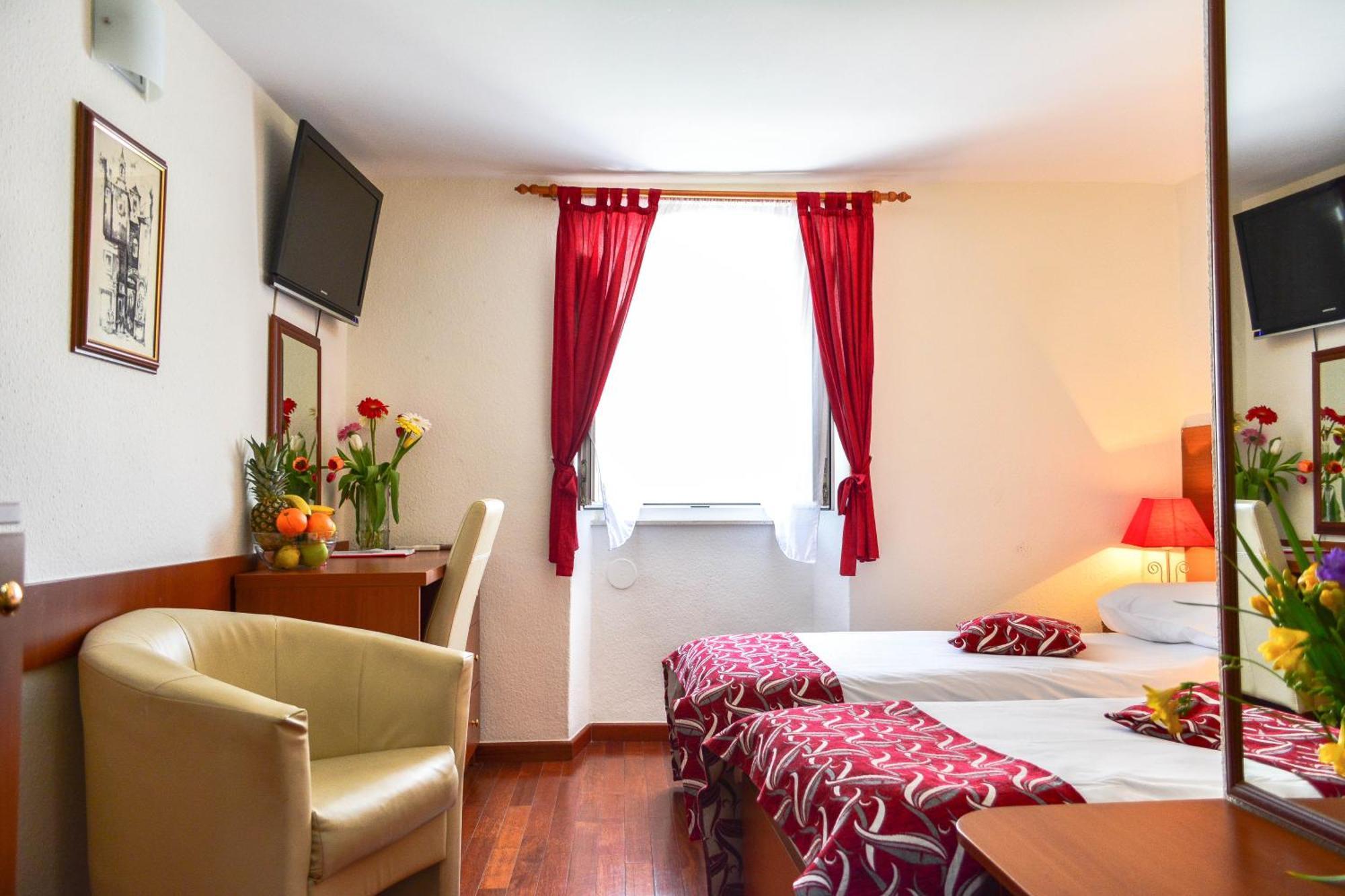 Hotel Kastel 1700 Split Bilik gambar