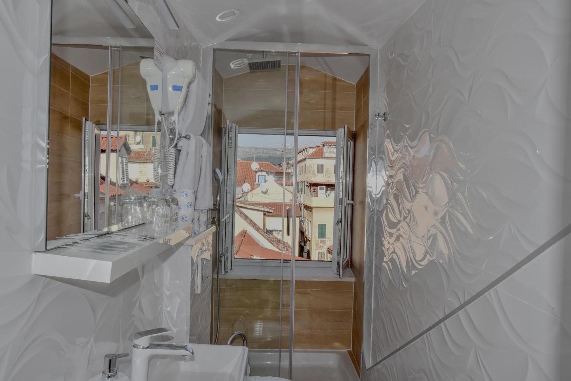Hotel Kastel 1700 Split Bilik gambar