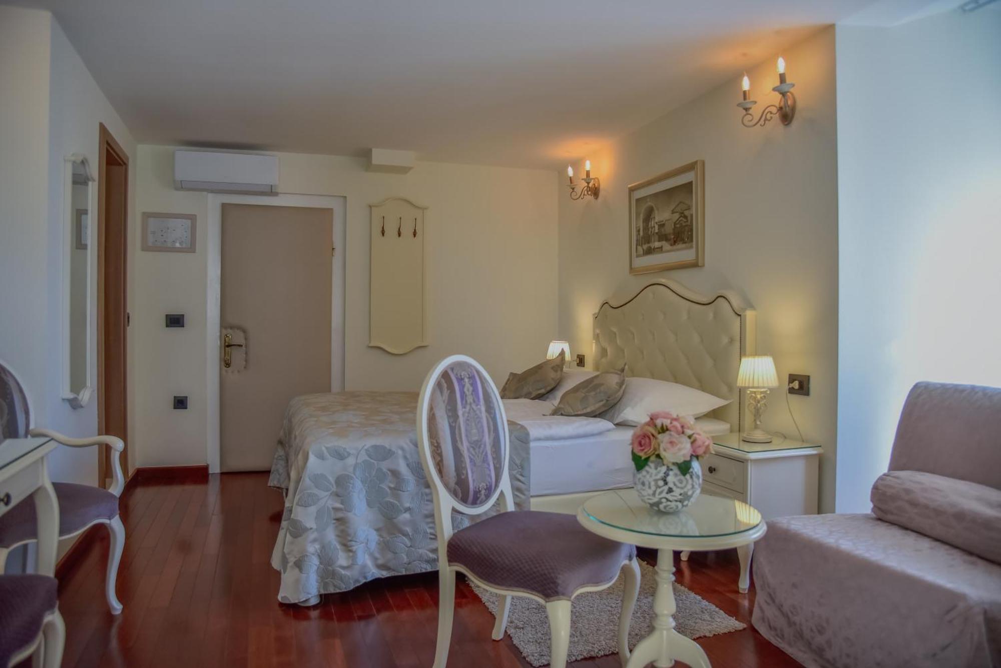 Hotel Kastel 1700 Split Bilik gambar